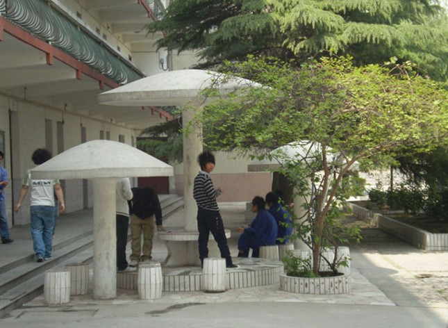 郑州财经学院——学校蘑菇亭